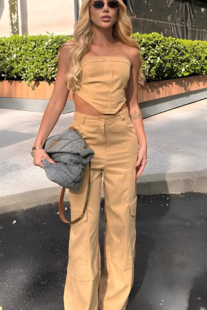 Conjunto Urban Cargo - Cropped e Calça Sarja Cáqui