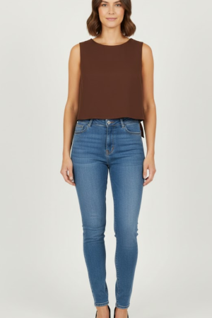 Cropped Tailored e Moderno - Crepe Alfaiataria Marrom